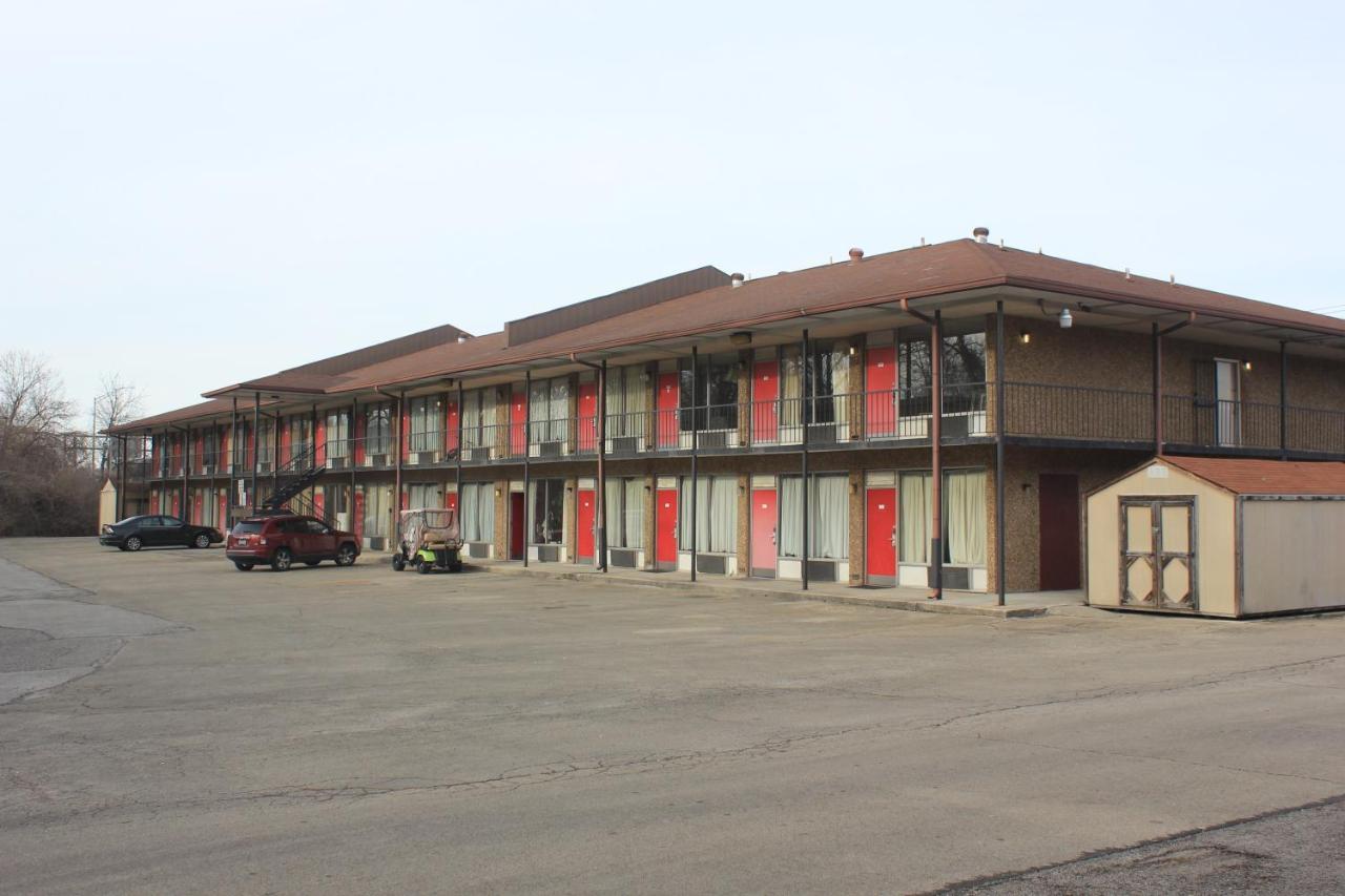 Red Carpet Inn - Louisville Bagian luar foto