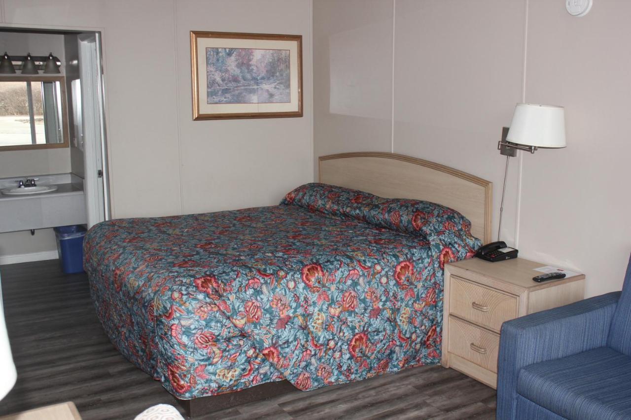 Red Carpet Inn - Louisville Bagian luar foto