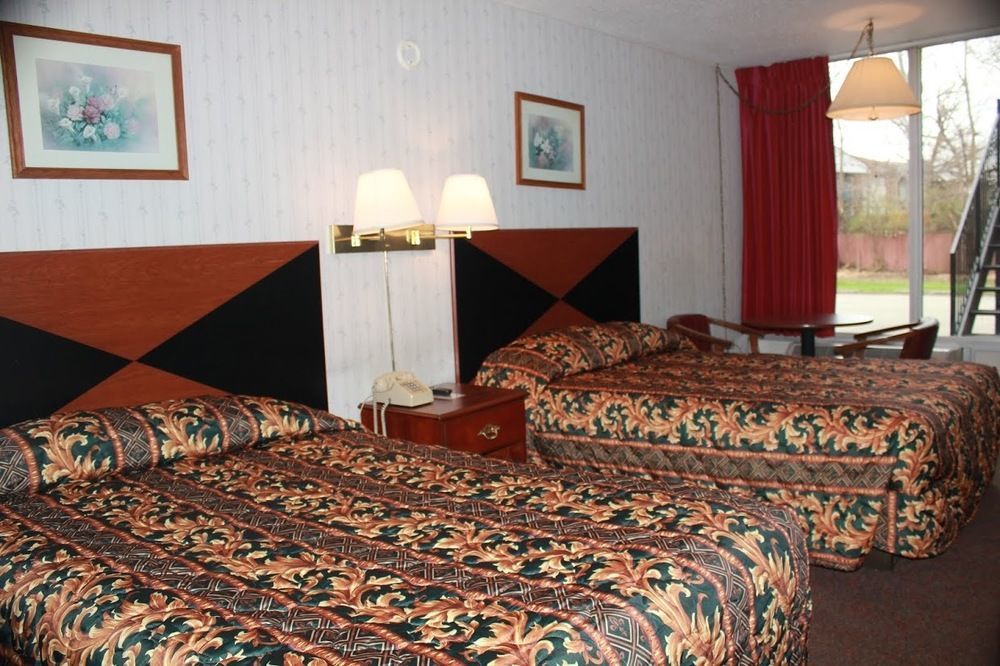 Red Carpet Inn - Louisville Bagian luar foto